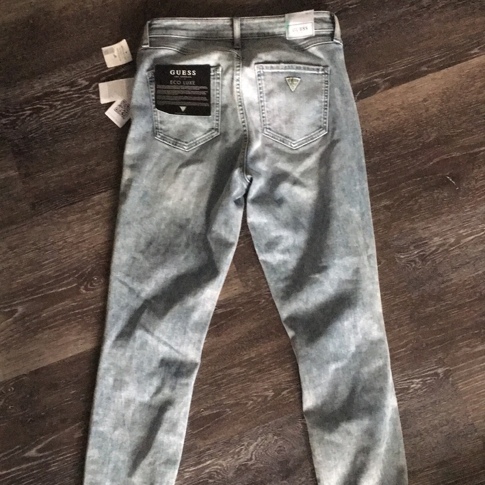 Guess jeans, slightly cropped, size 29 rg